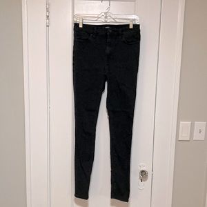 Black skinny jeans